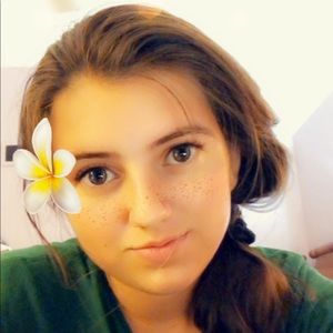 Meet your Posher, Kaila